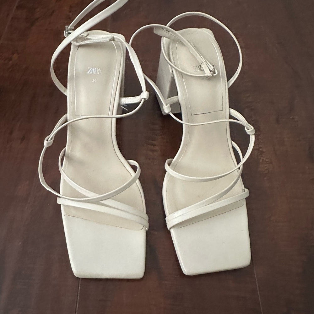 Zara Women's Square Toe Cream Nude Block Strappy Sandal Heels - Picture 8 of 9